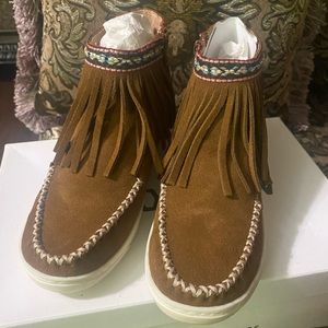 Minnetonka Booties - Size 6 - Never Worn